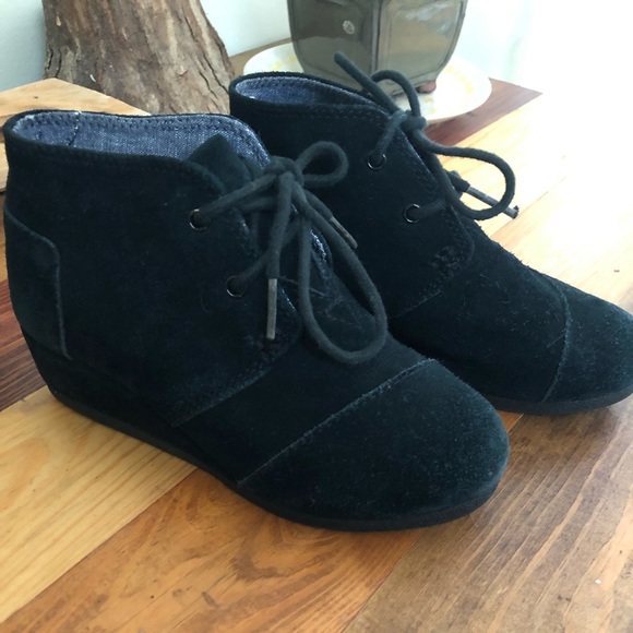 Tom’s Desert Wedge Bootie Girls 13 - Picture 1 of 2